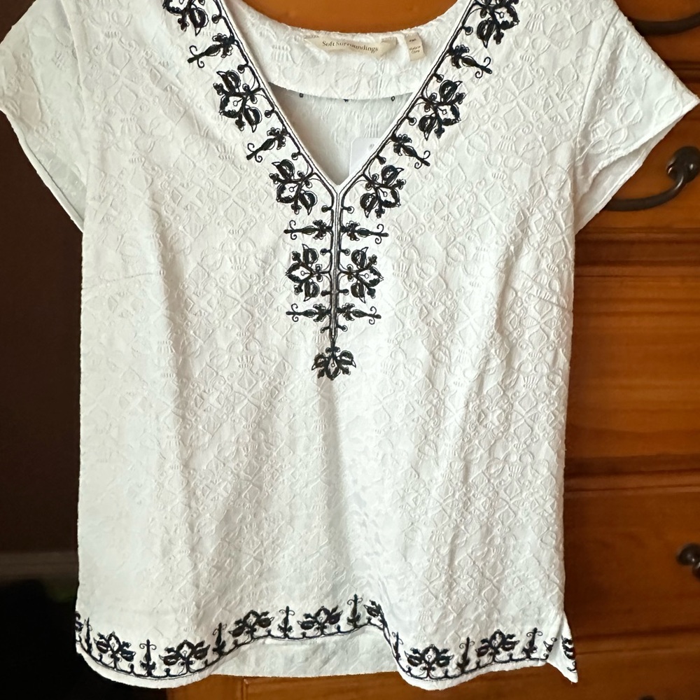 Soft Surroundings White Cotton Embellished Tunic/Blouse
